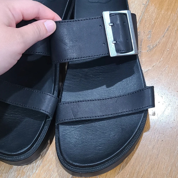 Sorel Women's Roaming Buckle Slide Sandals Bold Oversized Buckle Size 10 NWOT - Picture 3 of 7